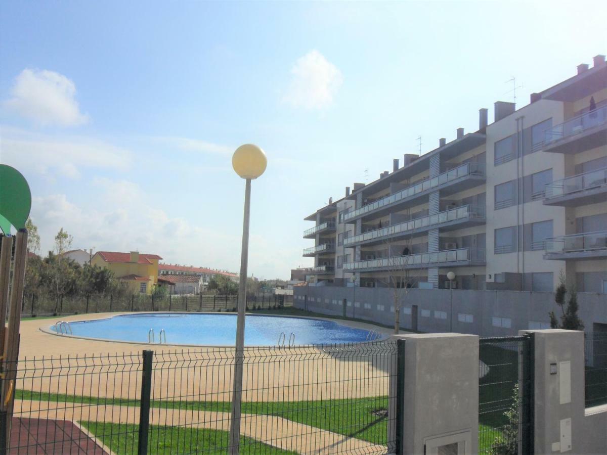 Alojamentos Campo & Mar-T2 Com Piscina Sao Martinho do Porto Exterior photo